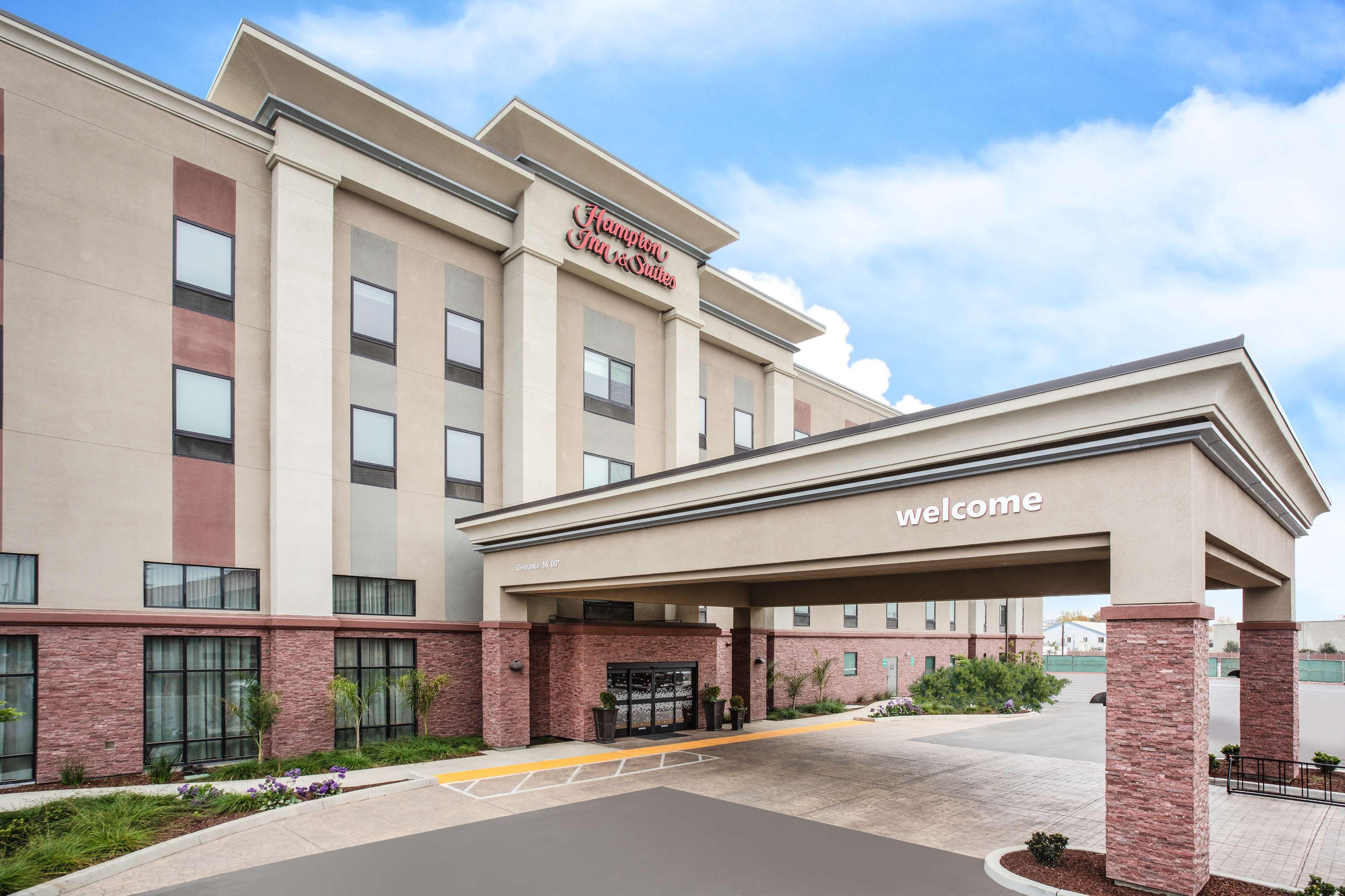 Hampton Inn&suites 3*