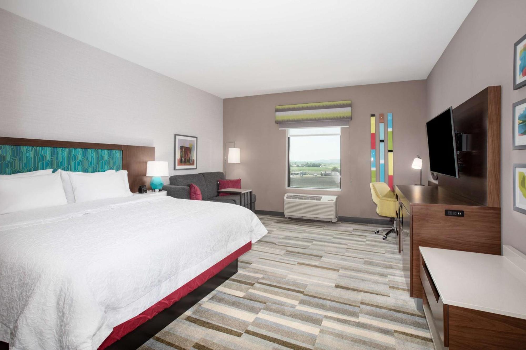 Hampton Inn&suites 3*