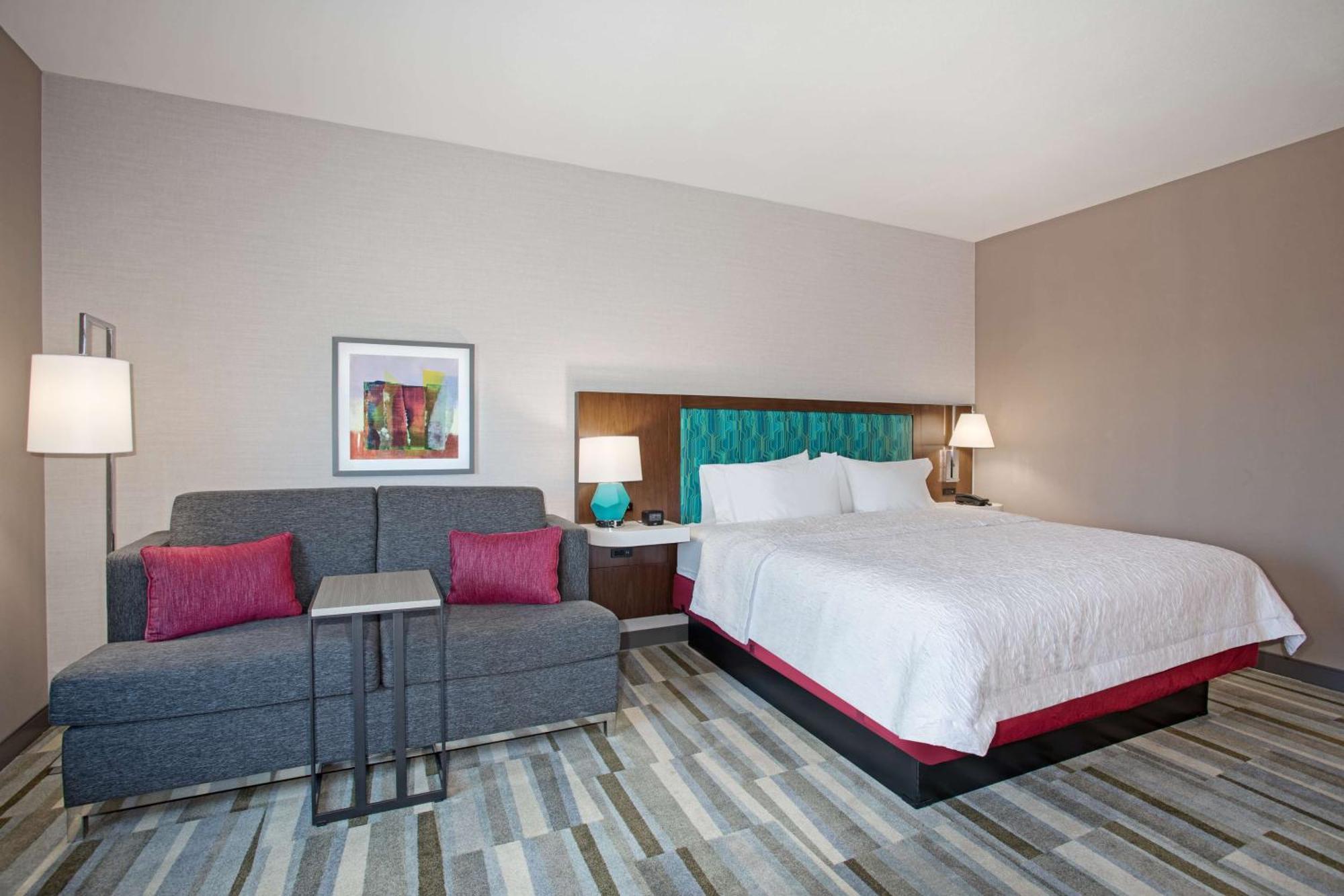 Hampton Inn&suites Hotel 3*