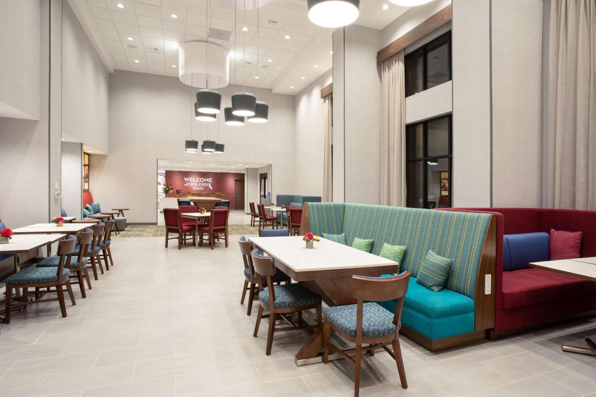 Hotel Hampton Inn&suites 3*